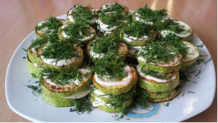 жареный кабачок с укропом Кабачки после жарки