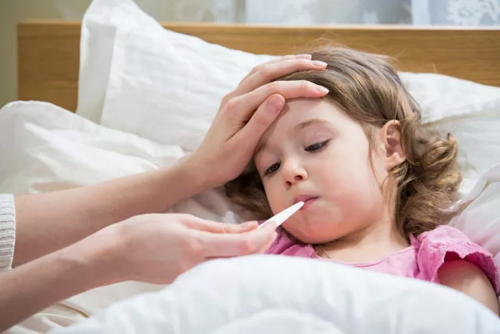 Как сбить температуру у ребенка