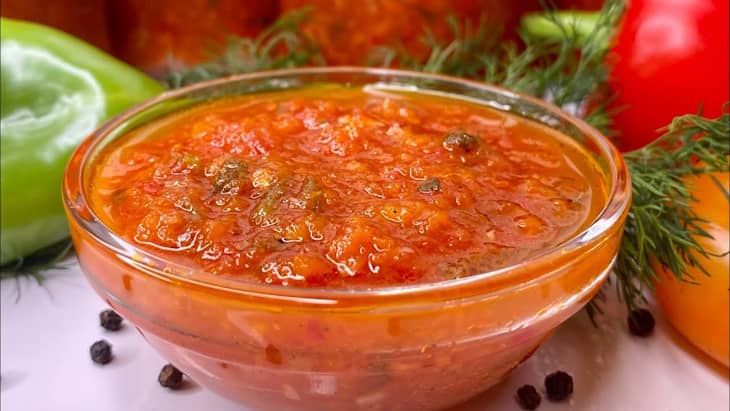 Аджика из помидор с уксусом на зиму
