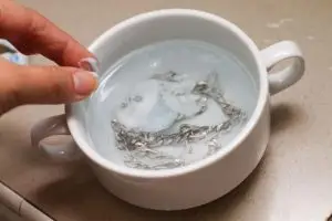 Можно ли почистить серебро уксусом