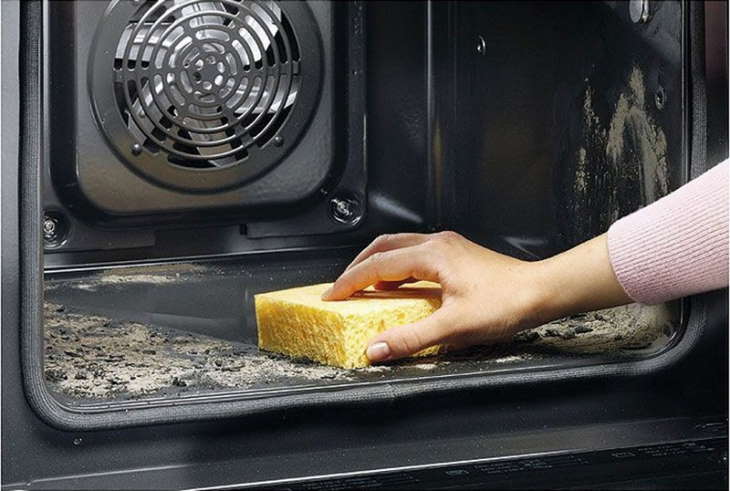 Как отмыть духовку от жира внутри в домашних условиях уксусом