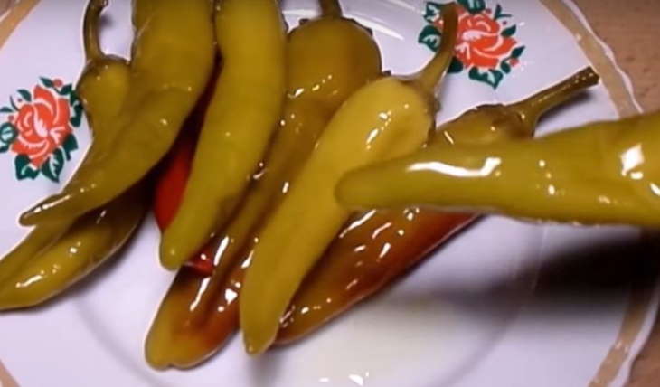 горький перец с медом и уксусом
